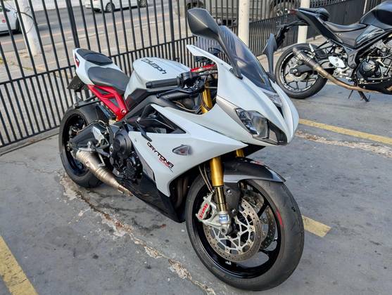 TRIUMPH DAYTONA 675R ABS 